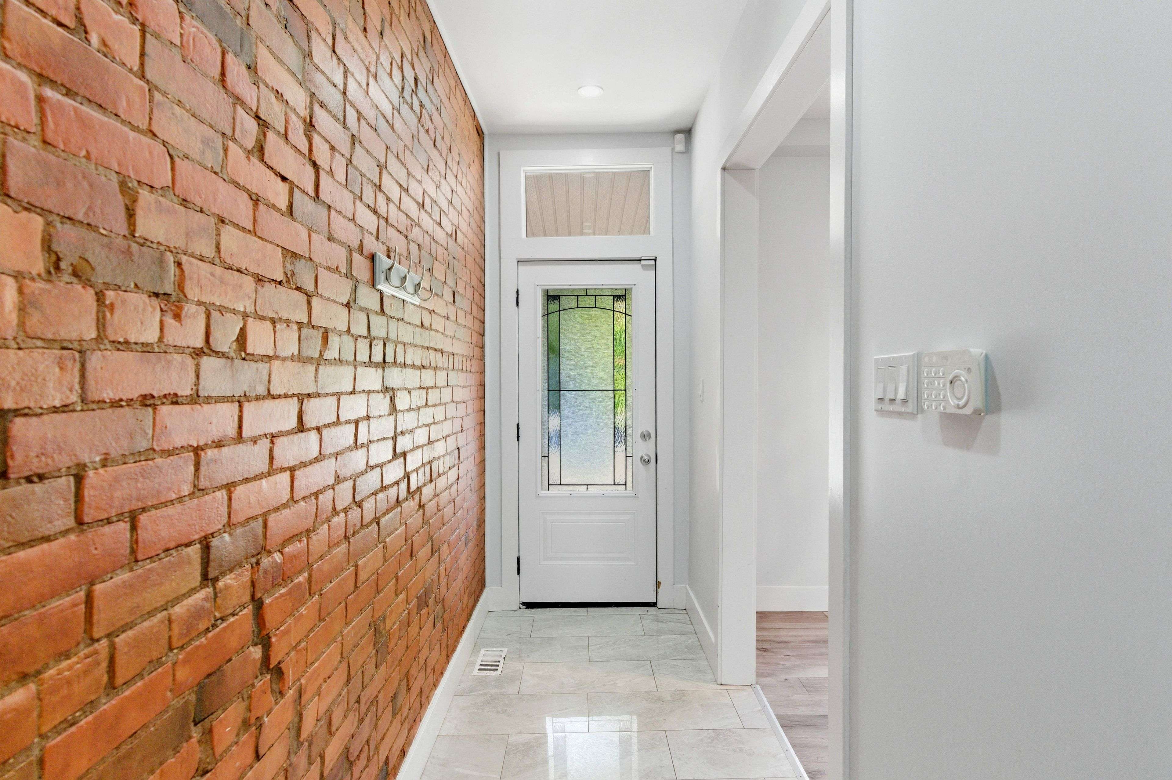 Hamilton, ON L8N 1L7,199 Jackson ST E