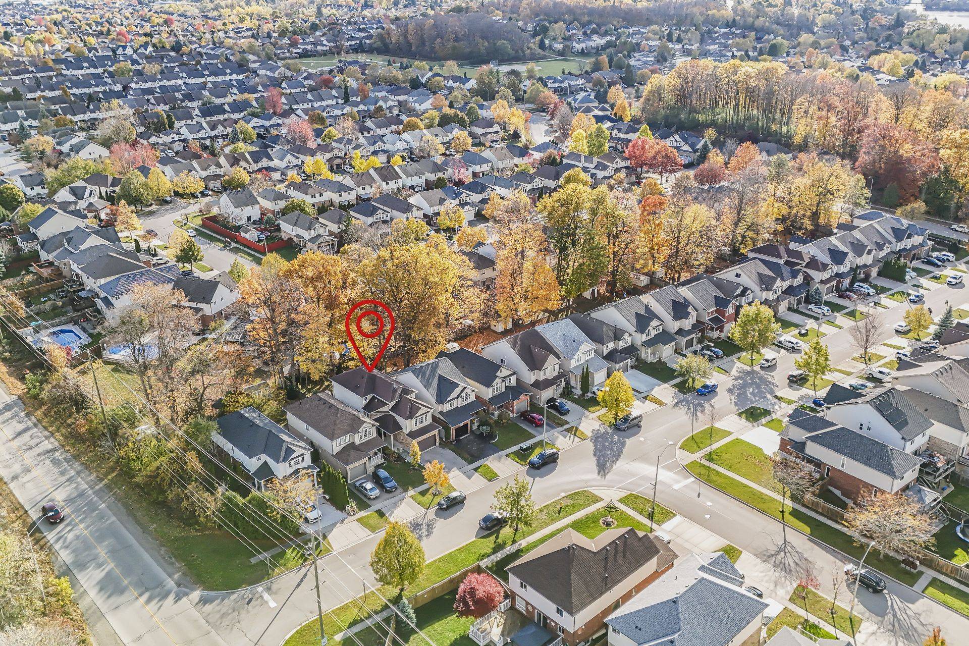 Cambridge, ON N3C 4N7,11 Renner DR