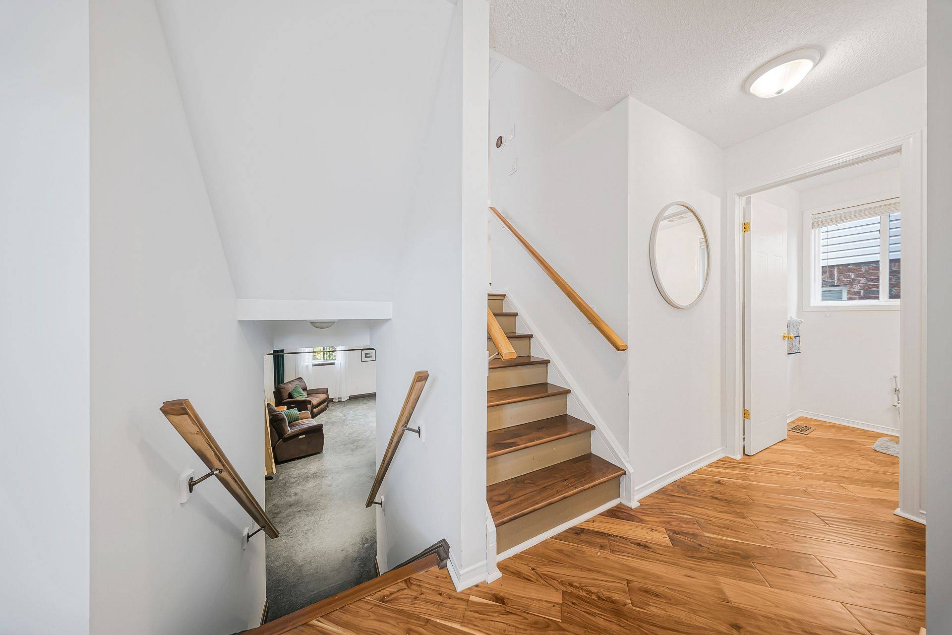 Cambridge, ON N3C 4N7,11 Renner DR