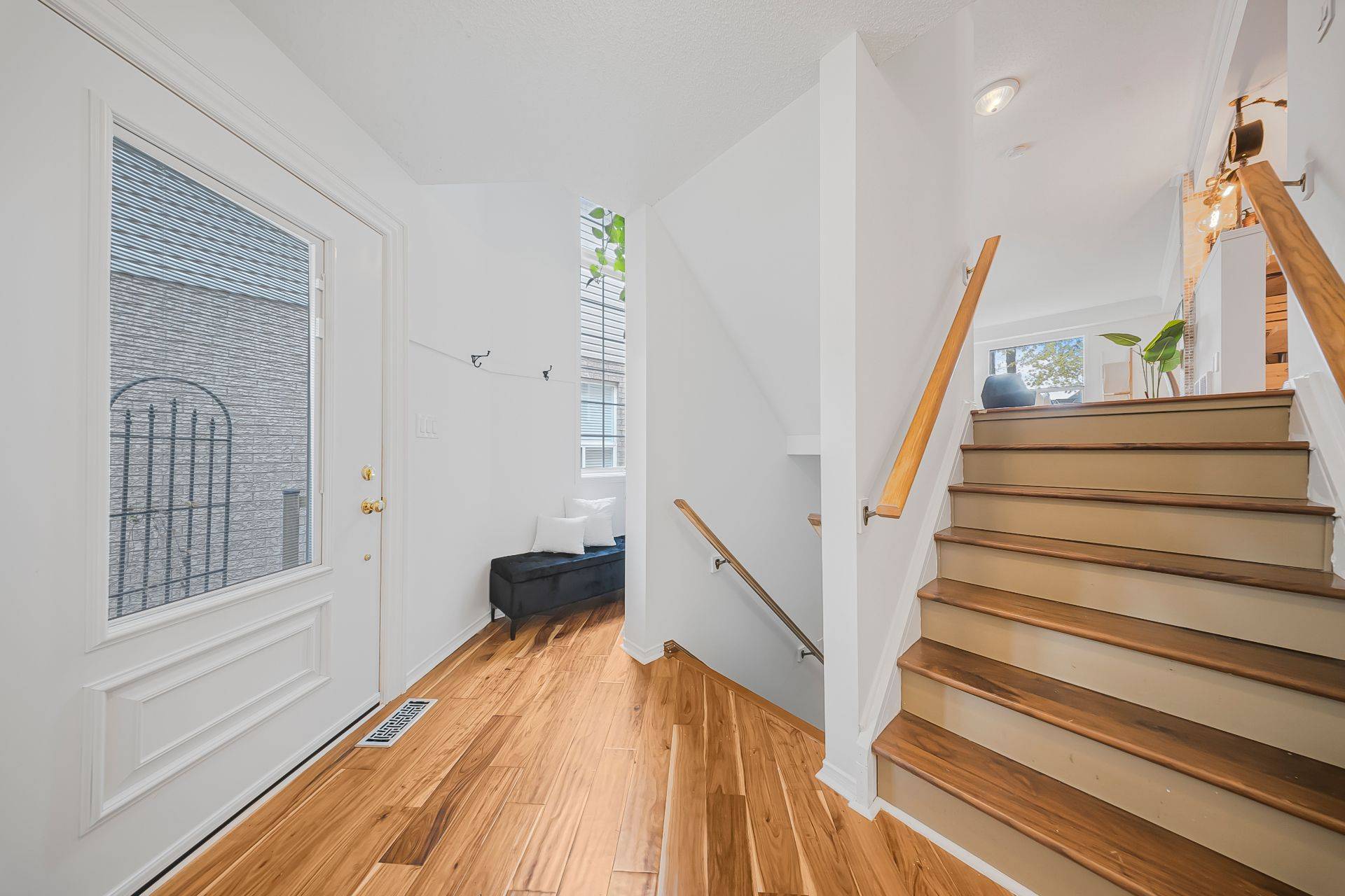 Cambridge, ON N3C 4N7,11 Renner DR