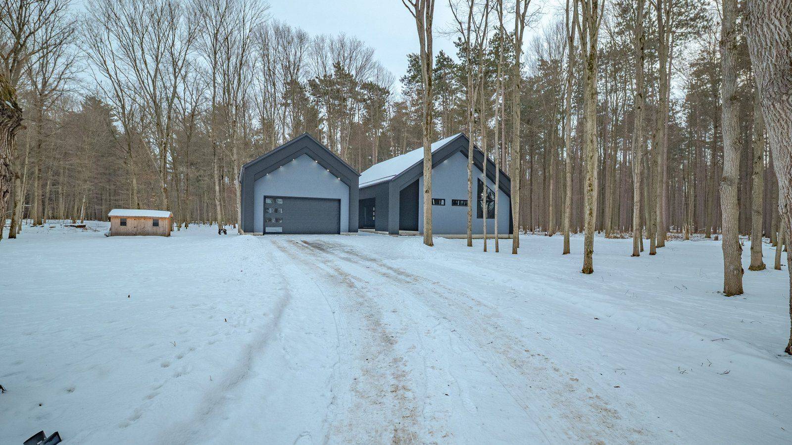 Norfolk, ON N0E 1G0,1498 12th Concession RD