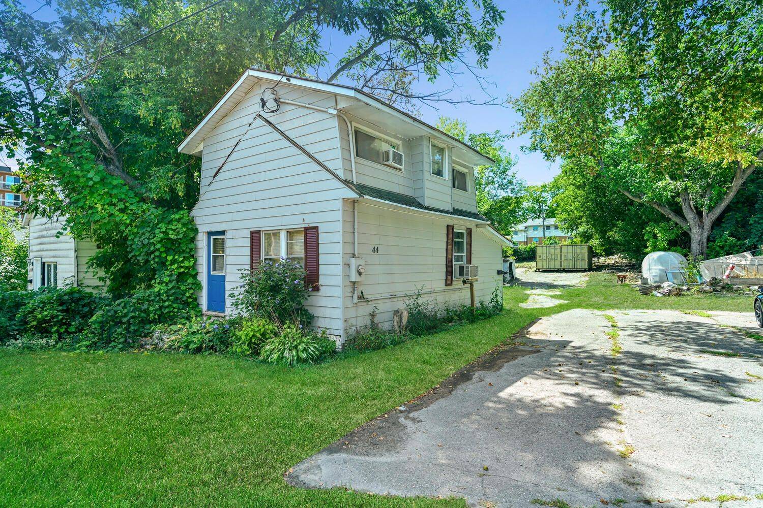 Brockville, ON K6V 4W1,44 Stewart BLVD