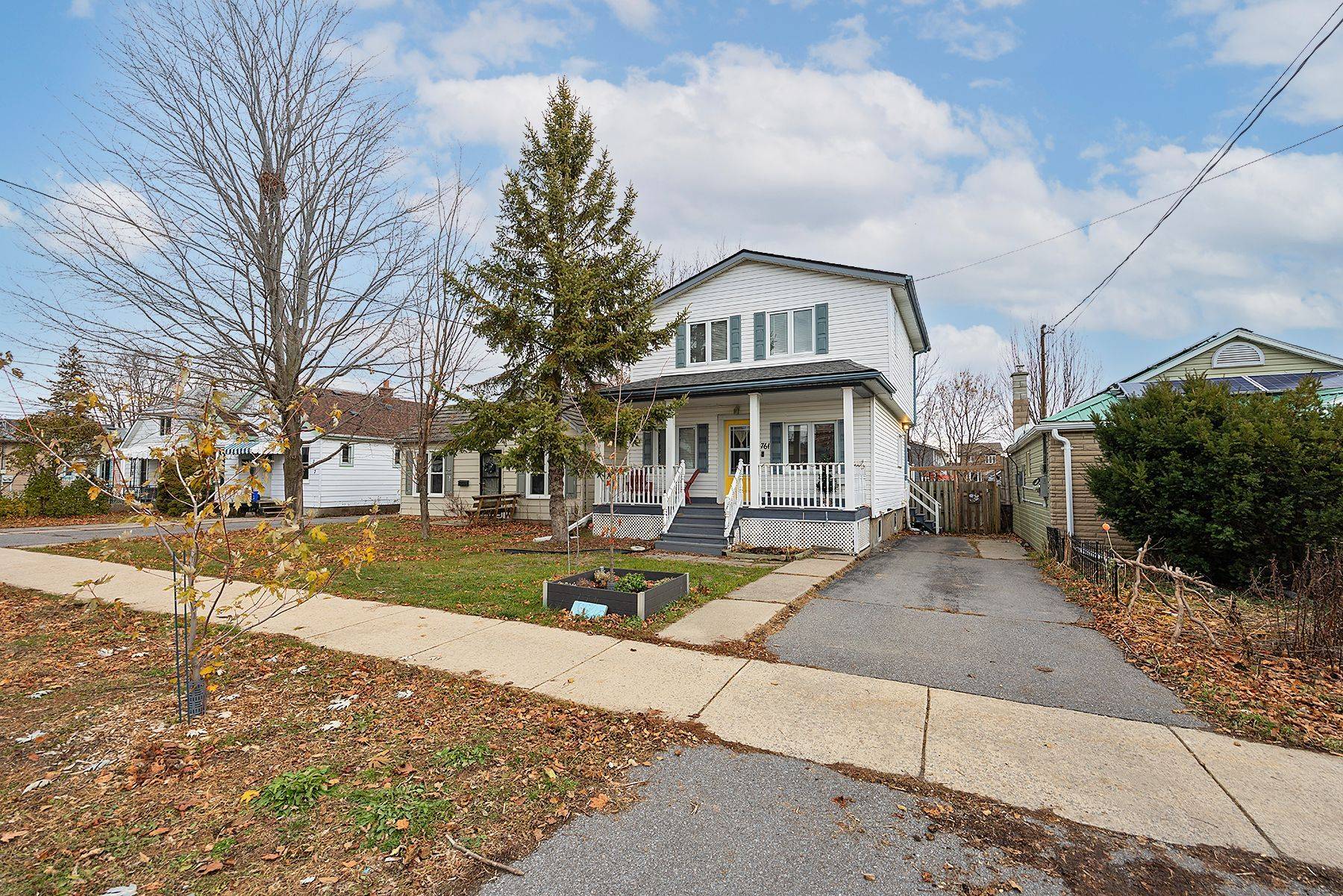 Kingston, ON K7K 4S9,761 Victoria ST