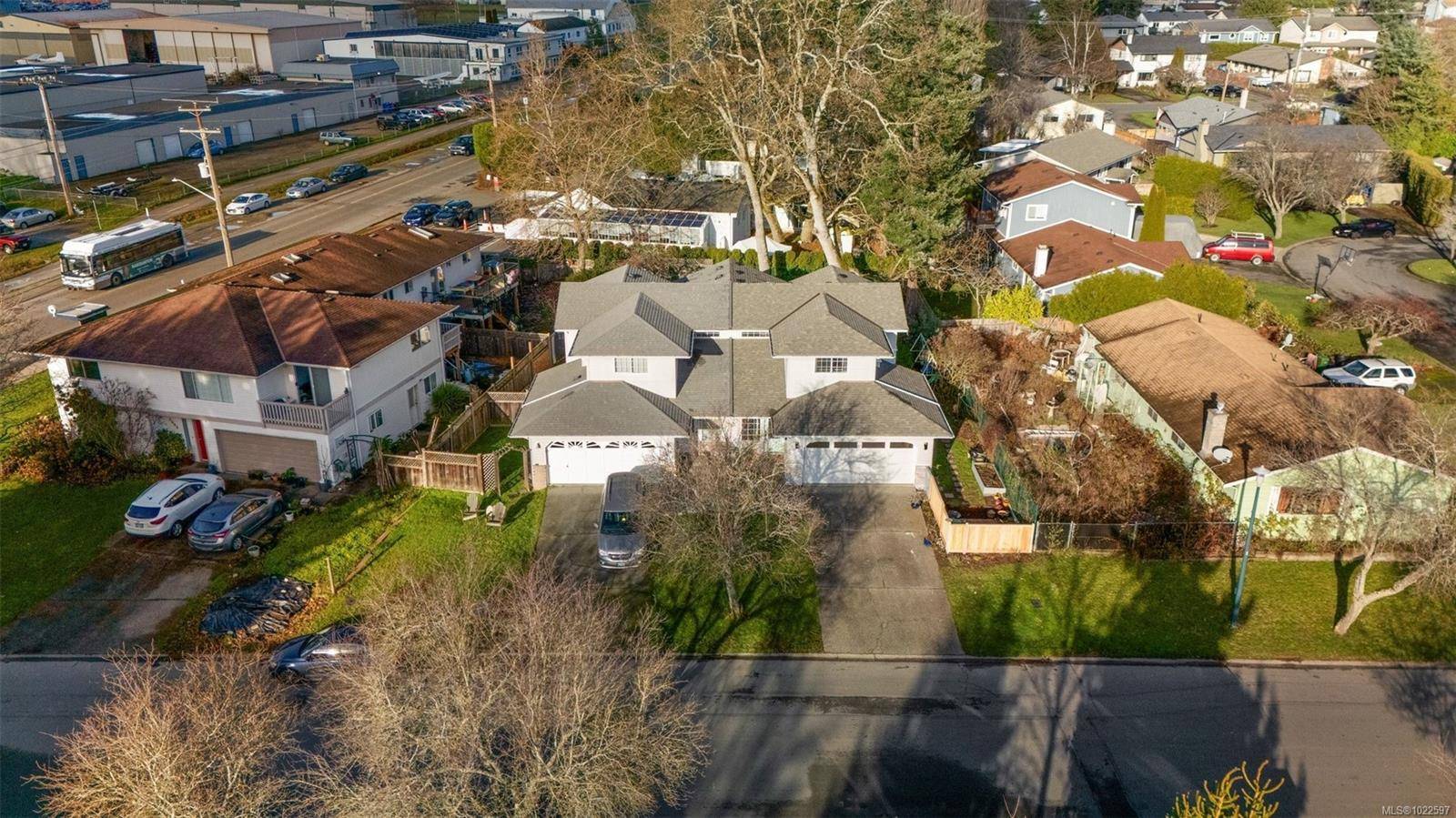 Sidney, BC V8L 4W1,2012 Northbrook Dr