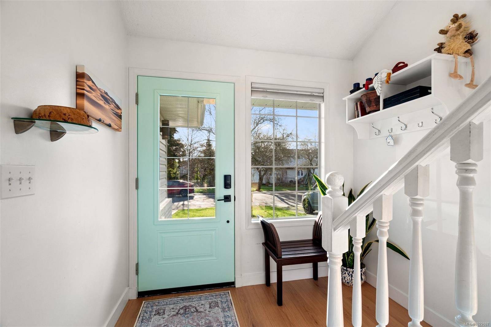 Sidney, BC V8L 4W1,2012 Northbrook Dr