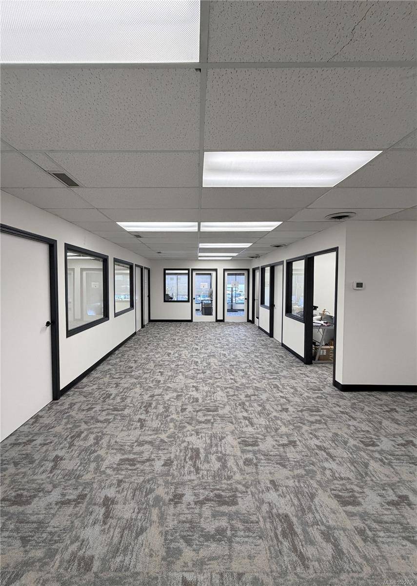 Victoria, BC V8X 1R1,3318 Oak St #19