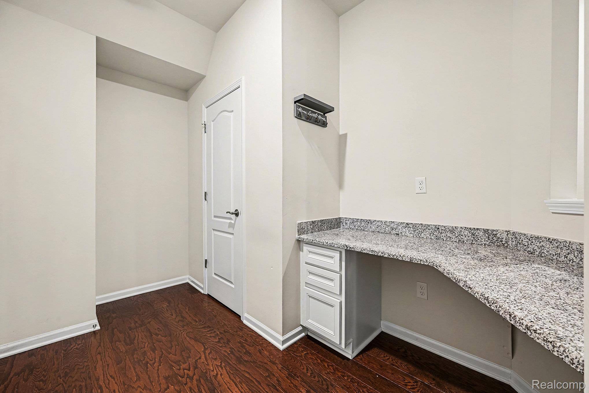 South Lyon, MI 48178,58574 Blackstone WAY