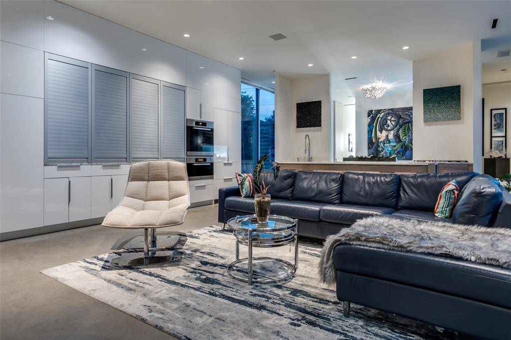 Dallas, TX 75204,2300 N Carroll Avenue