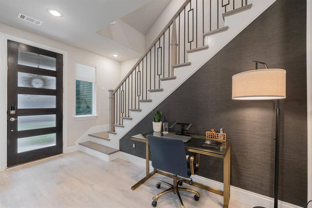 Dallas, TX 75231,8256 Milroy Lane