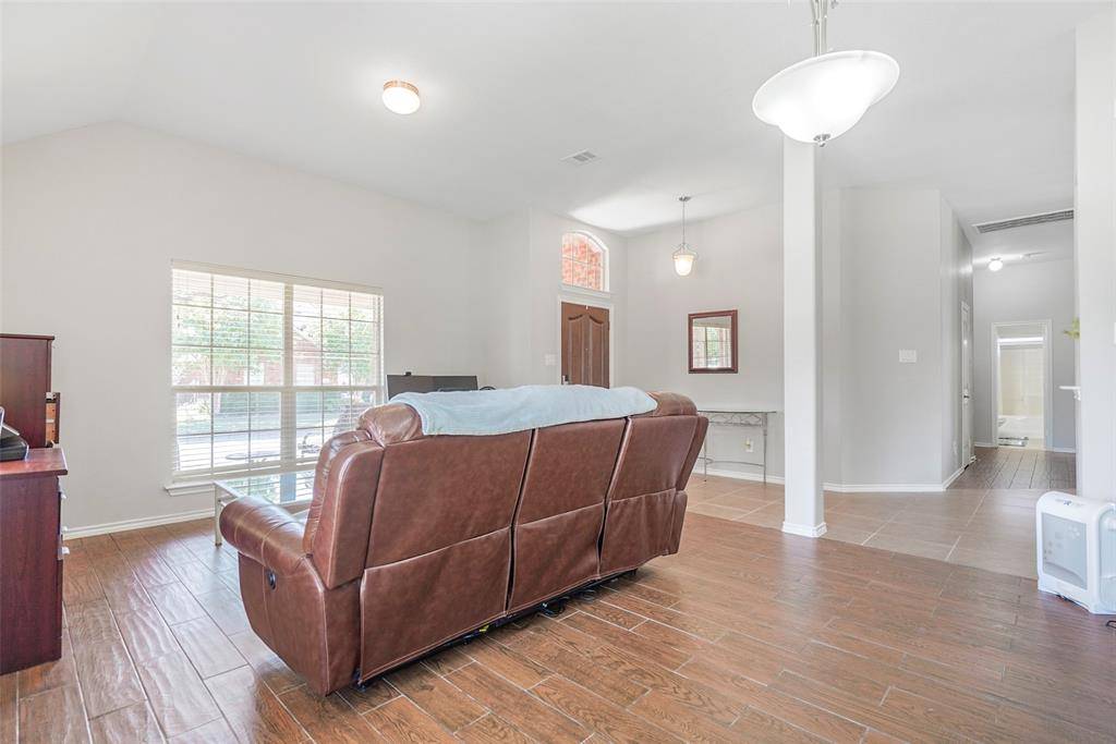 Burleson, TX 76028,1201 Clairemont Lane