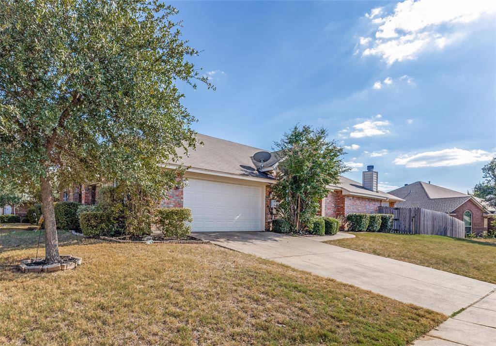 Saginaw, TX 76179,300 Lottie Lane