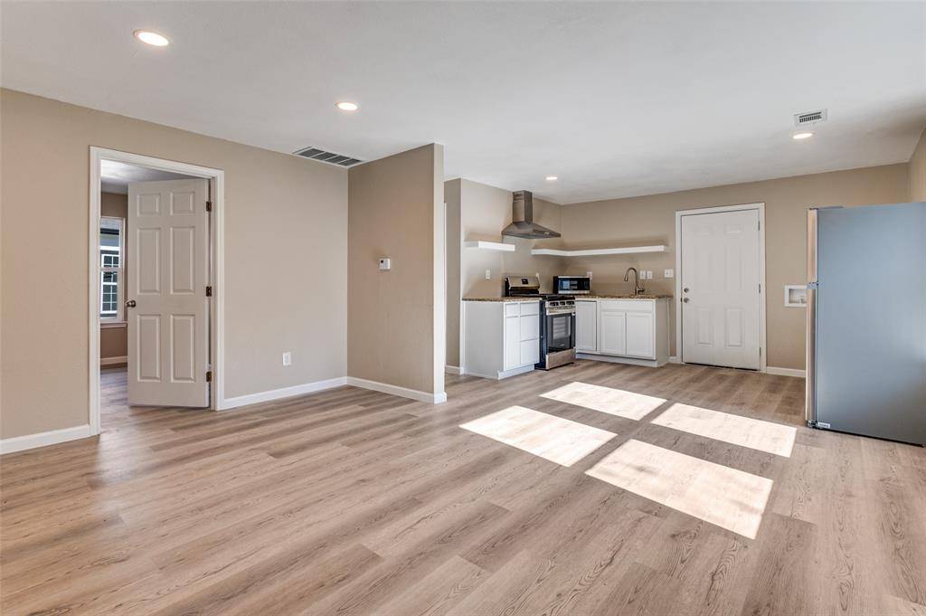 Dallas, TX 75212,3818 Peoria Street