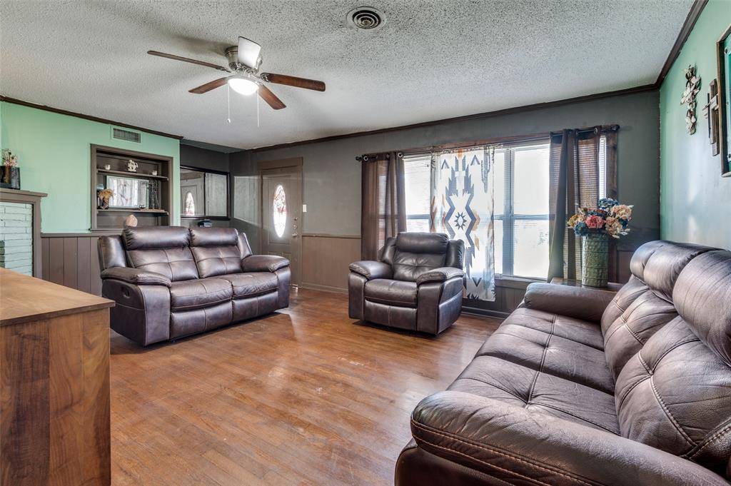 Fort Worth, TX 76112,5732 Monterrey Drive