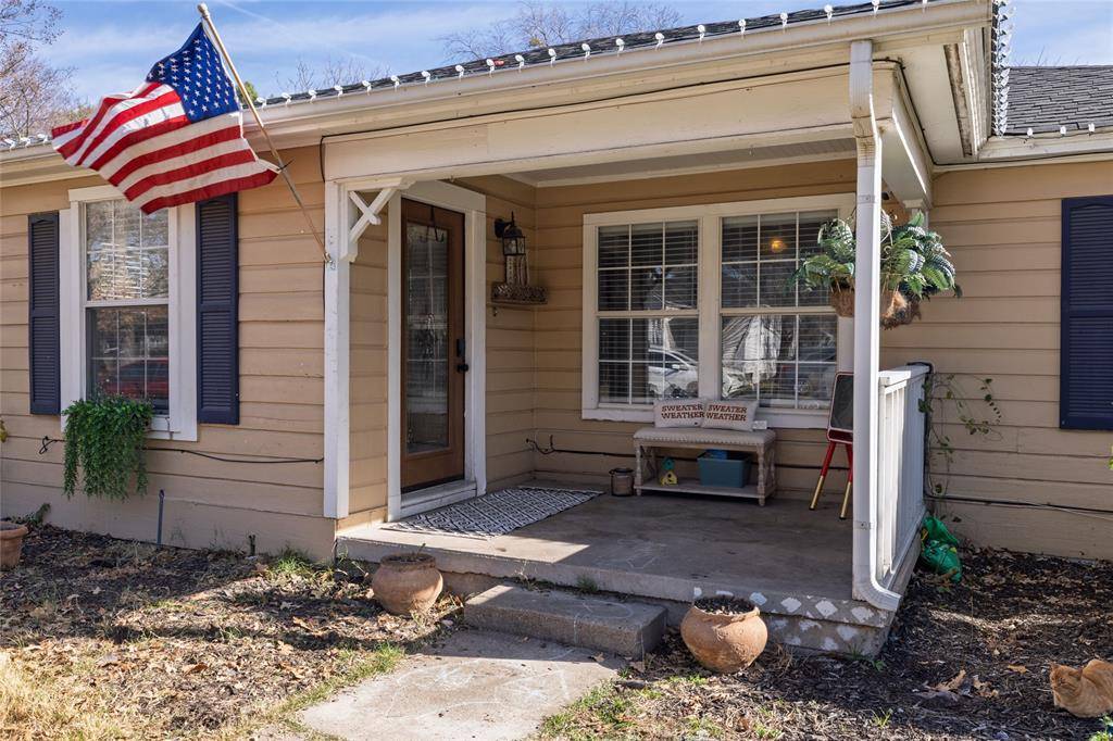 Weatherford, TX 76086,1011 S Waco Street