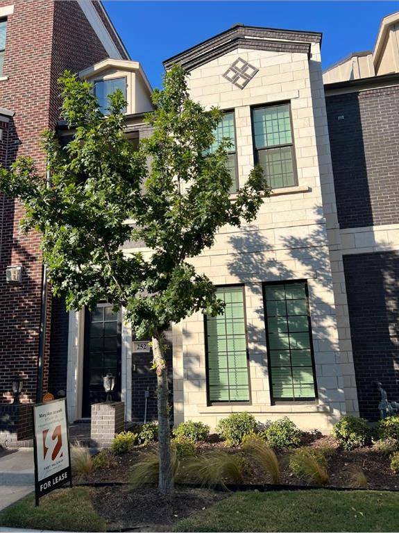 Roanoke, TX 76262,252 Crockett Street