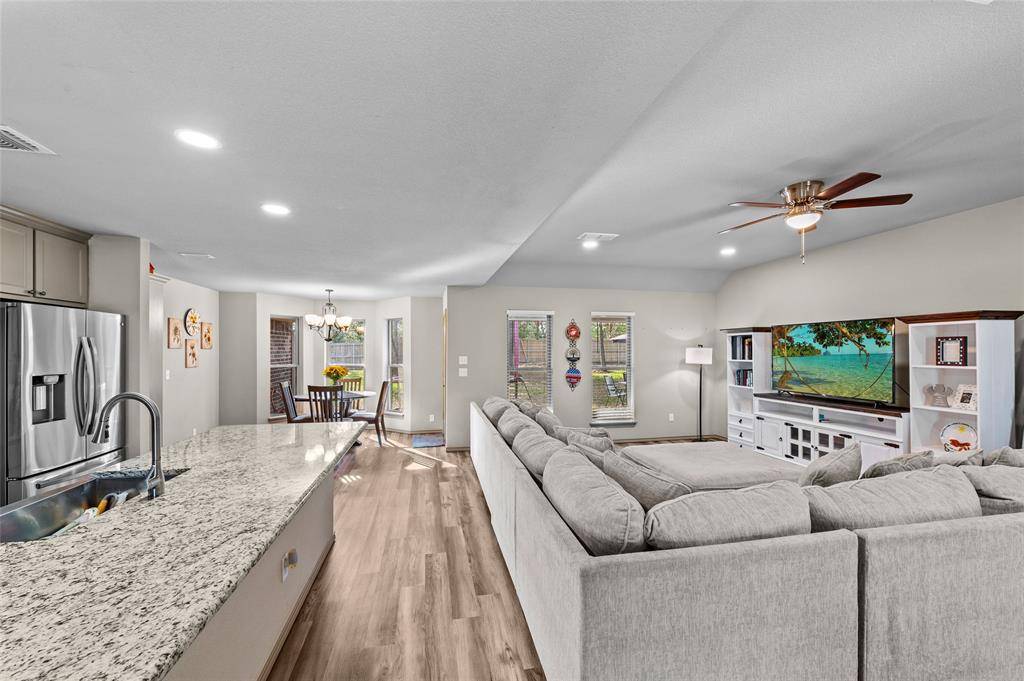 Mineola, TX 75773,186 Private road 6292