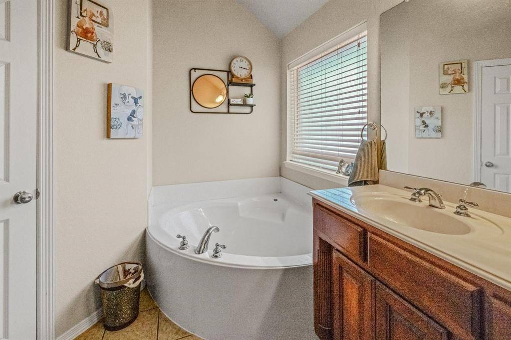 Poolville, TX 76487,9430 W Highway 199