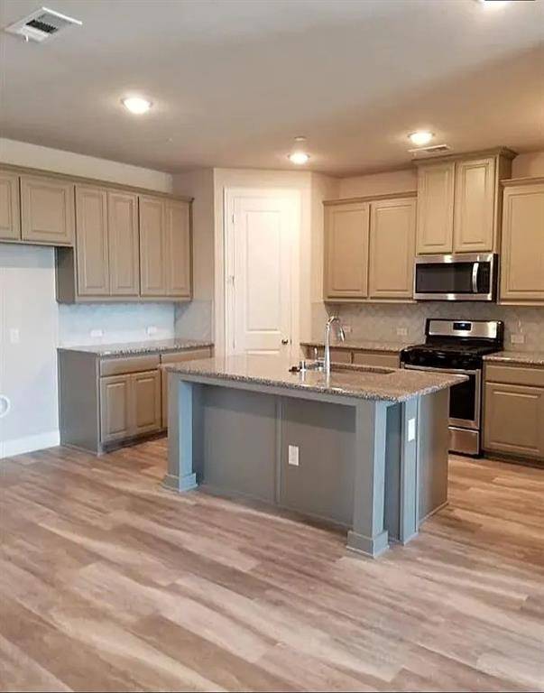 Euless, TX 76040,904 Estelle Drive