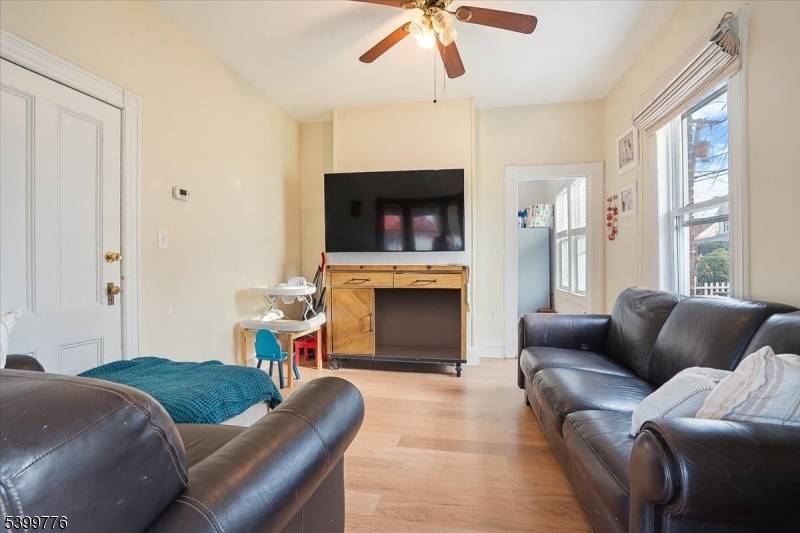 Carlstadt Boro, NJ 07072,593 Broad St