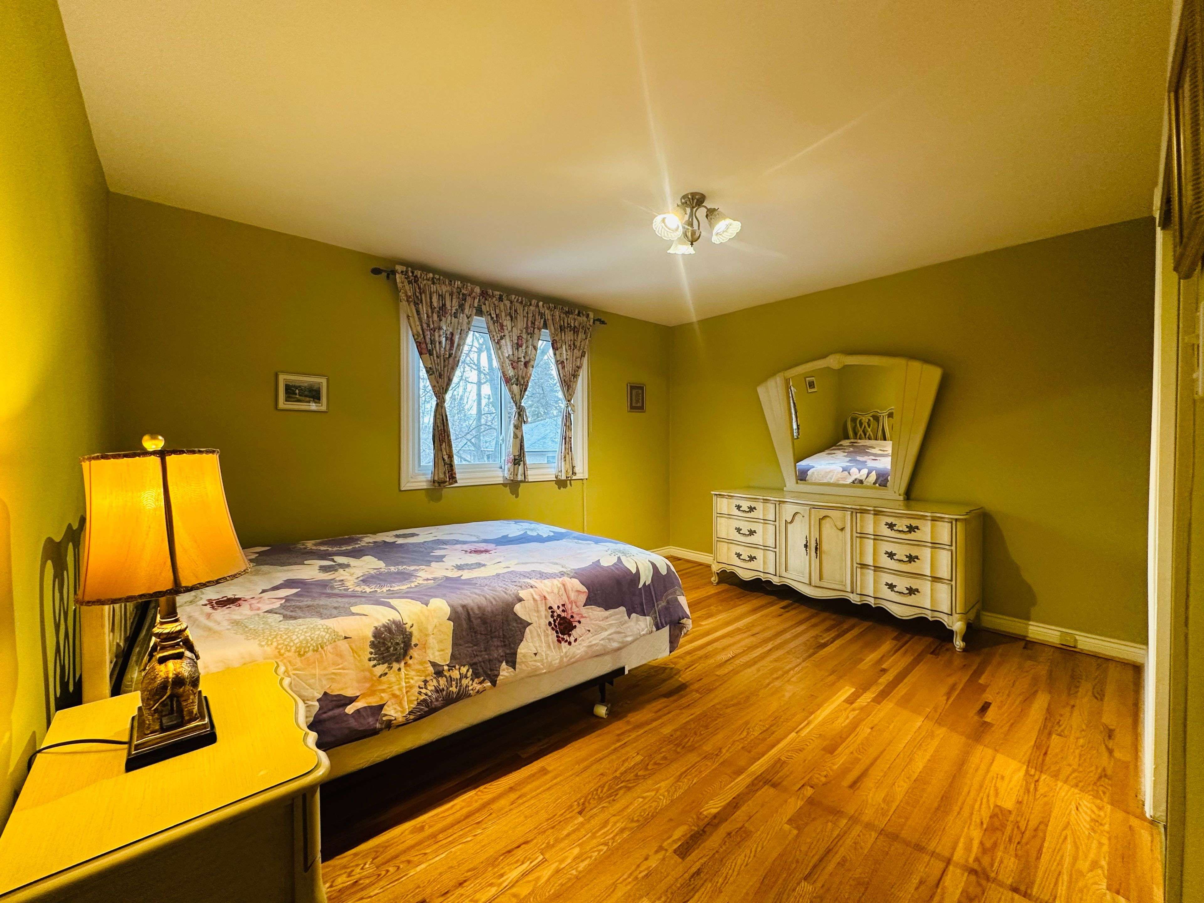 Toronto C15, ON M2H 1E4,62 Bernick RD