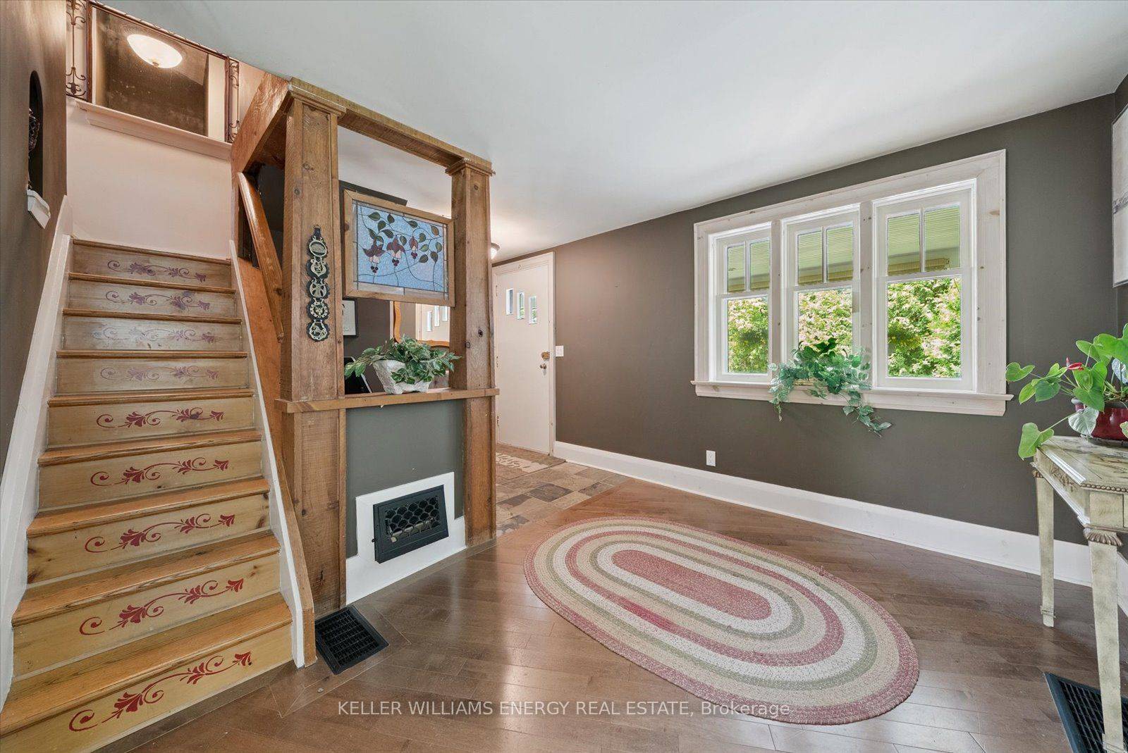 Pickering, ON L1Y 1B8,1775 Track ST