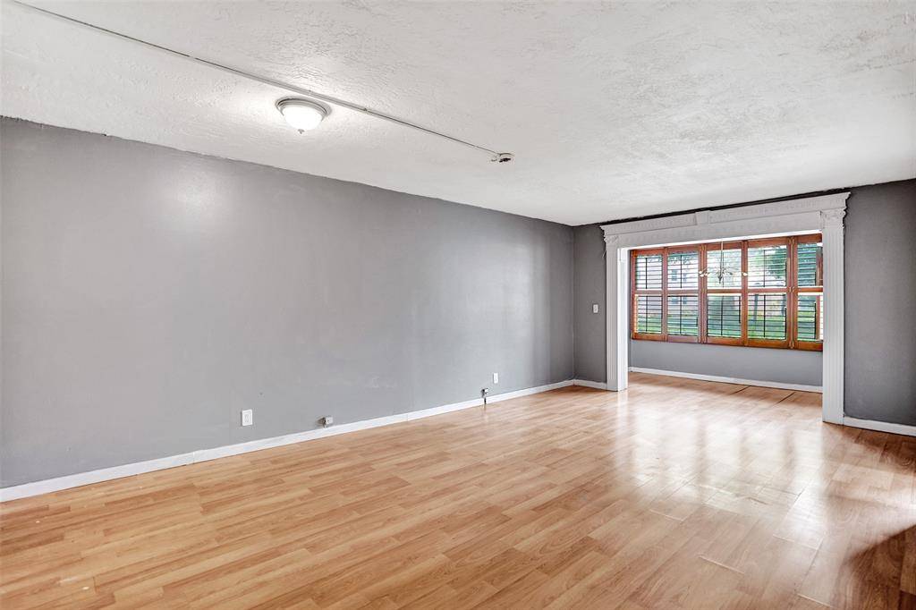 Lauderdale Lakes, FL 33311,2801 Somerset Dr #101