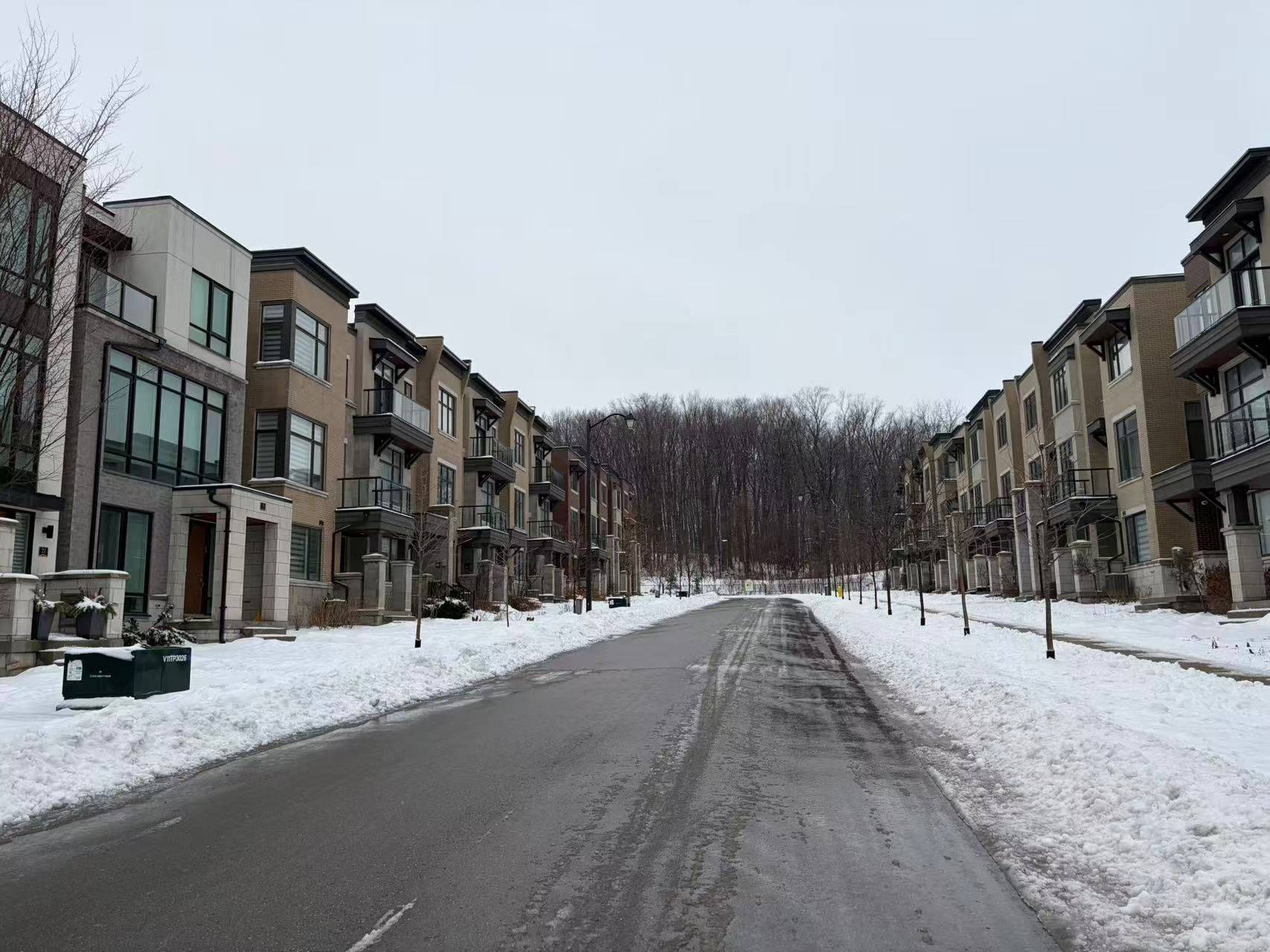 Vaughan, ON L6A 4Z6,20 Carrville Woods CIR