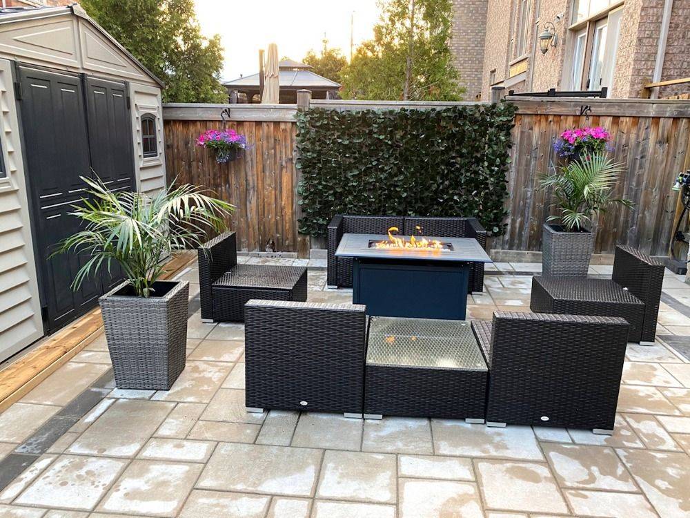 Burlington, ON L7M 0K3,3322 Stoneware RD