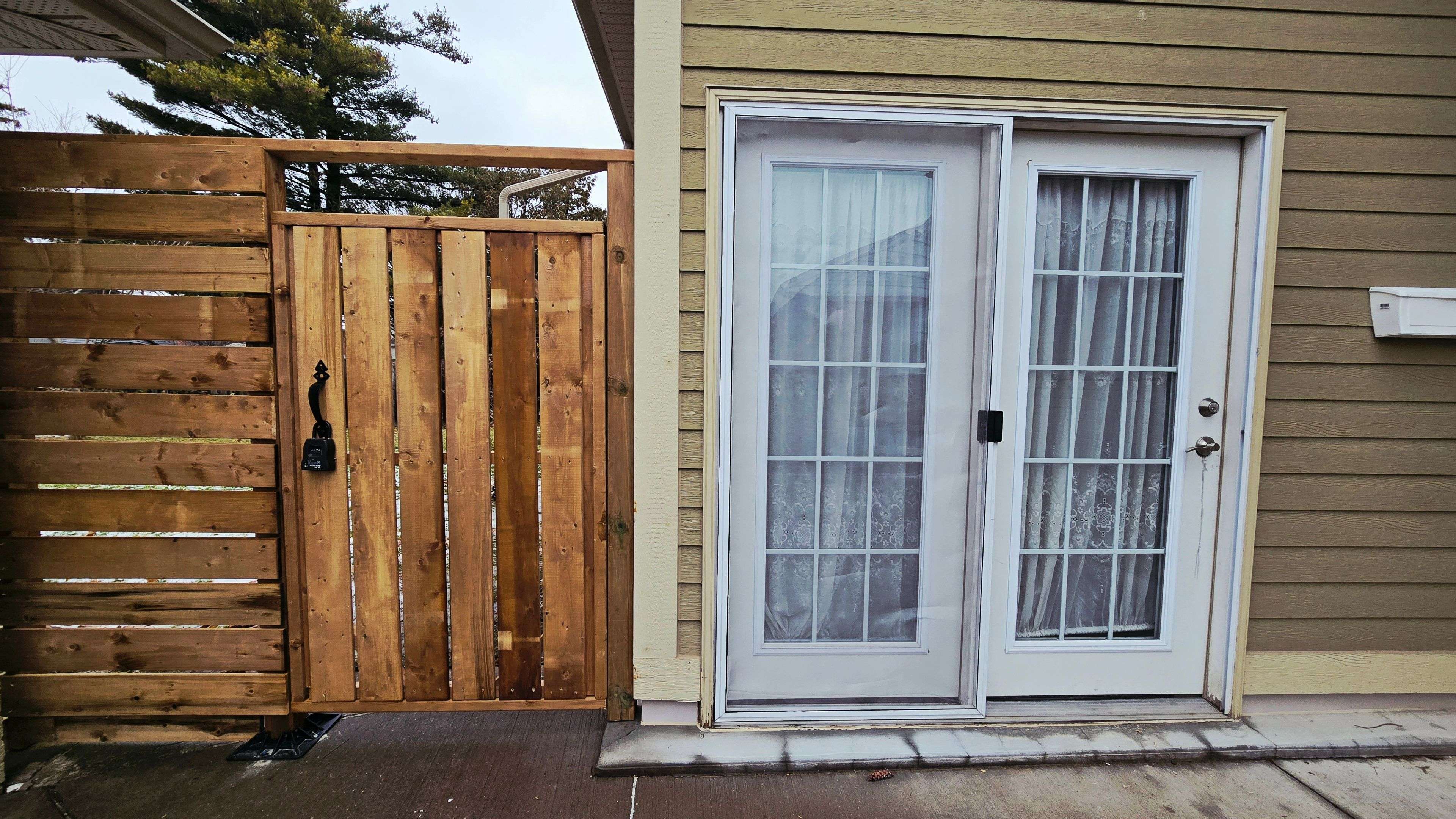 Oakville, ON L6K 2N2,236 Woodale (Lower Lev) AVE