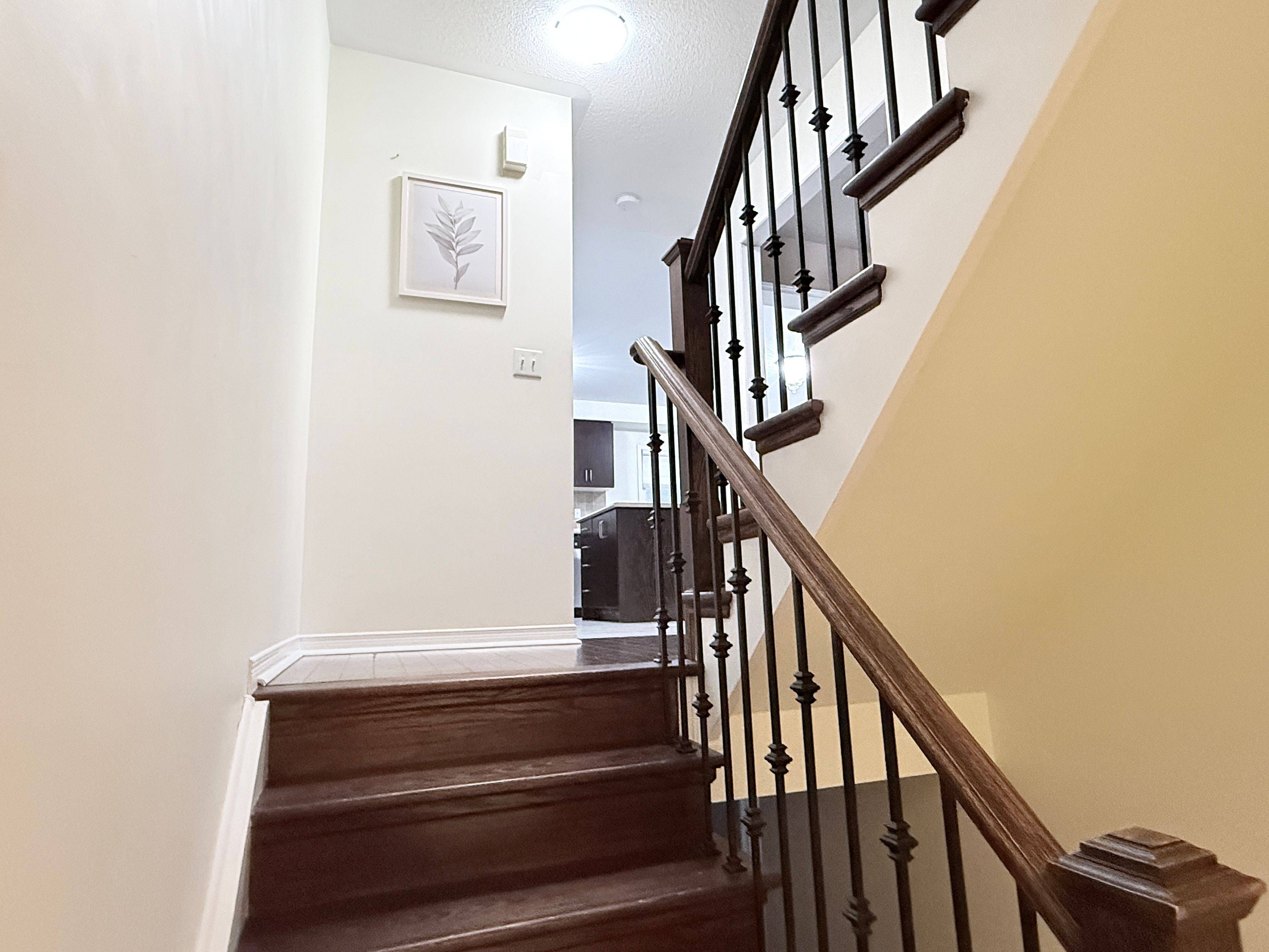 Oakville, ON L6M 0L5,2178 Fiddlers WAY #69