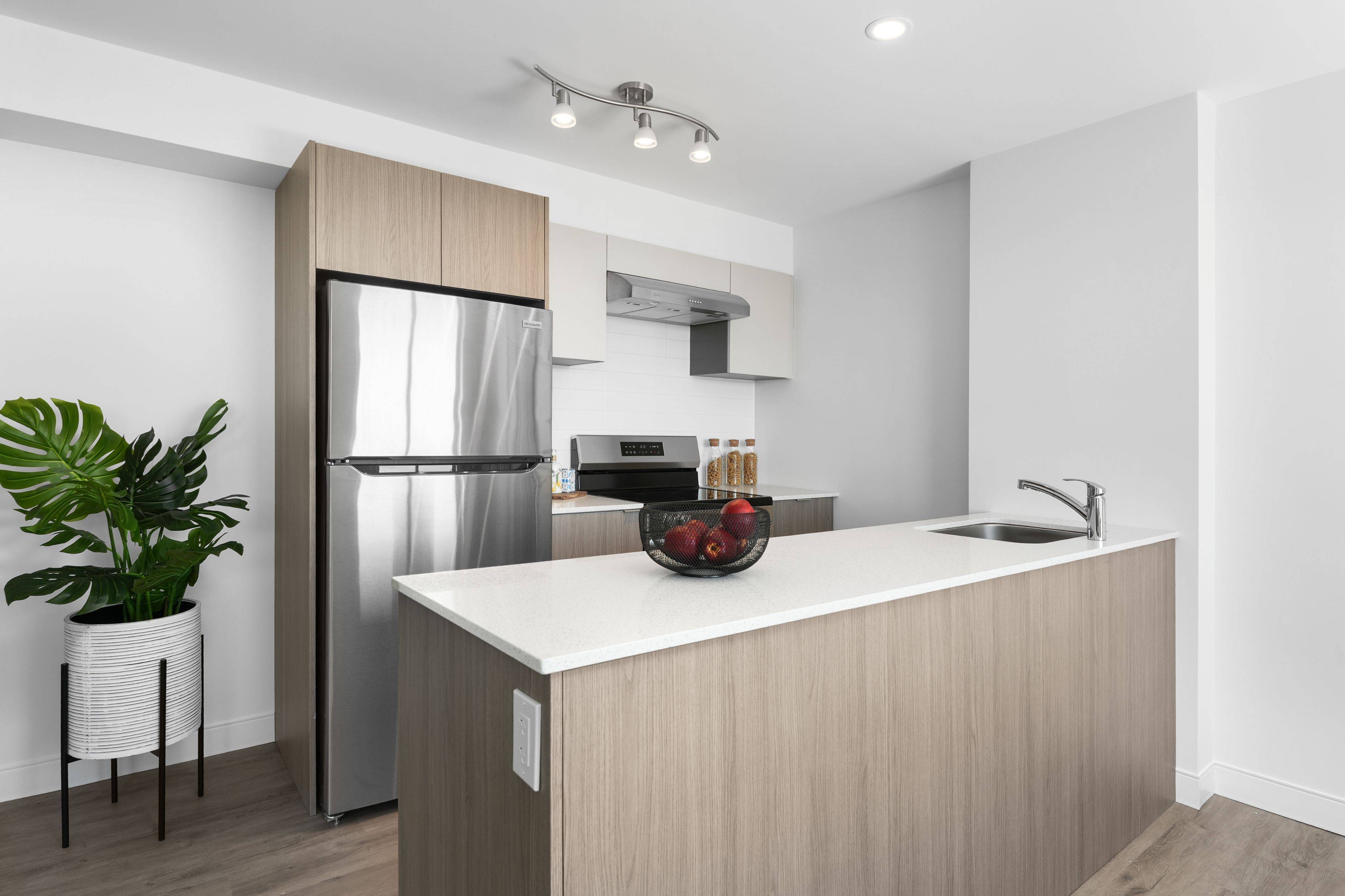 Brampton, ON L6X 4P7,100 Manett CRES #606