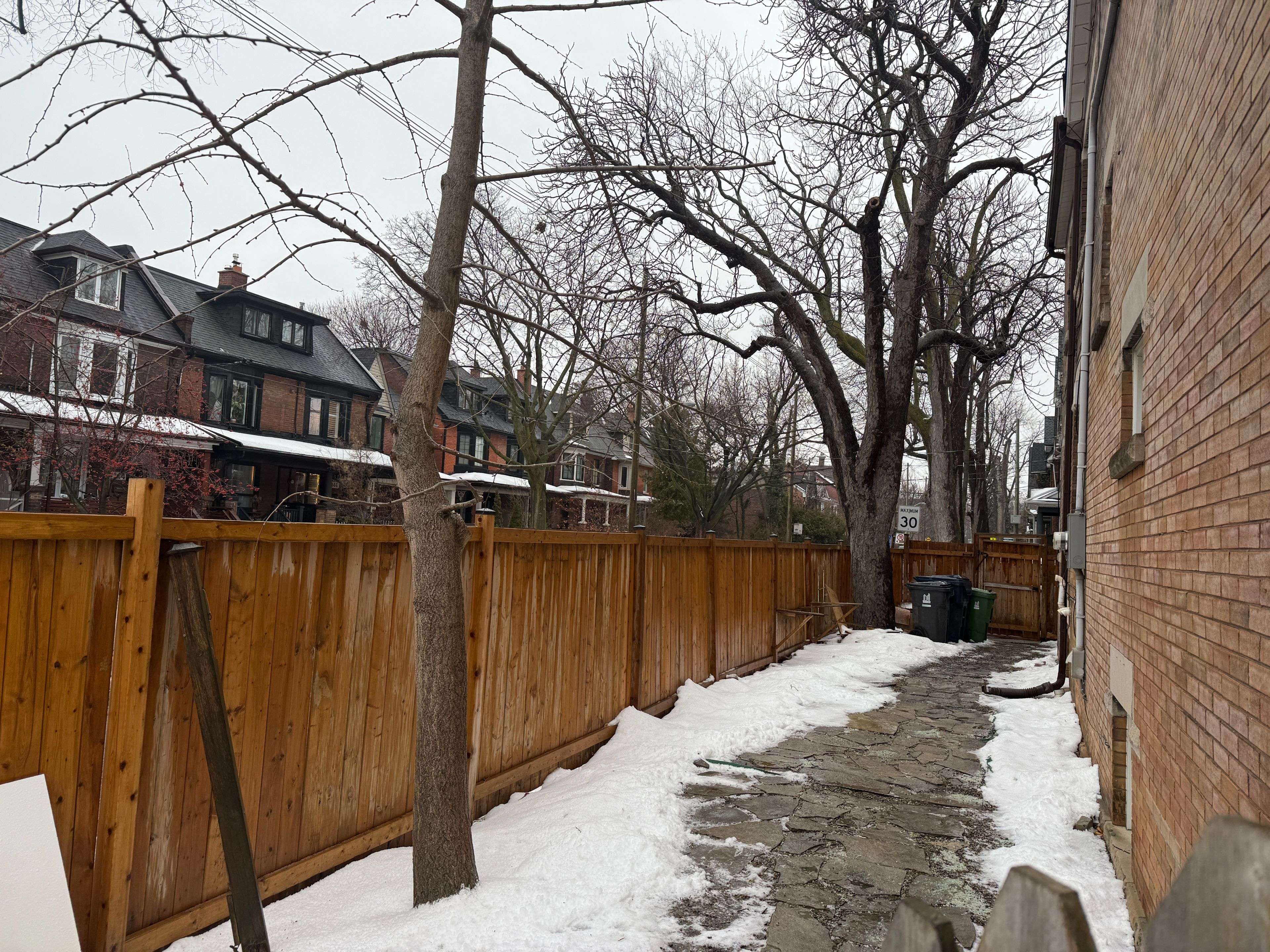 Toronto W01, ON M6R 1G8,54 Galley AVE #Upper