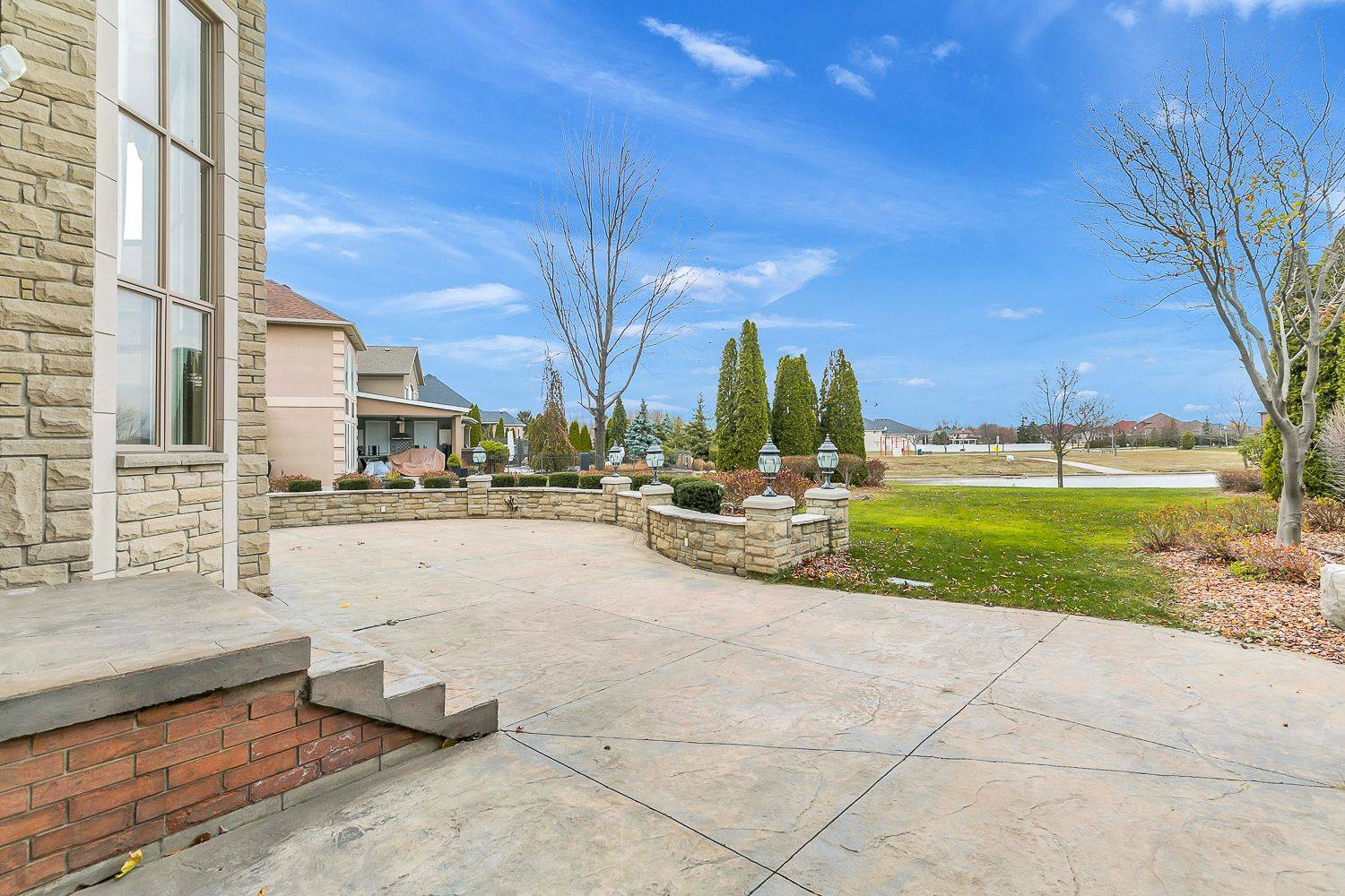 Windsor, ON N9G 2Z4,1585 Stoneybrook CRES