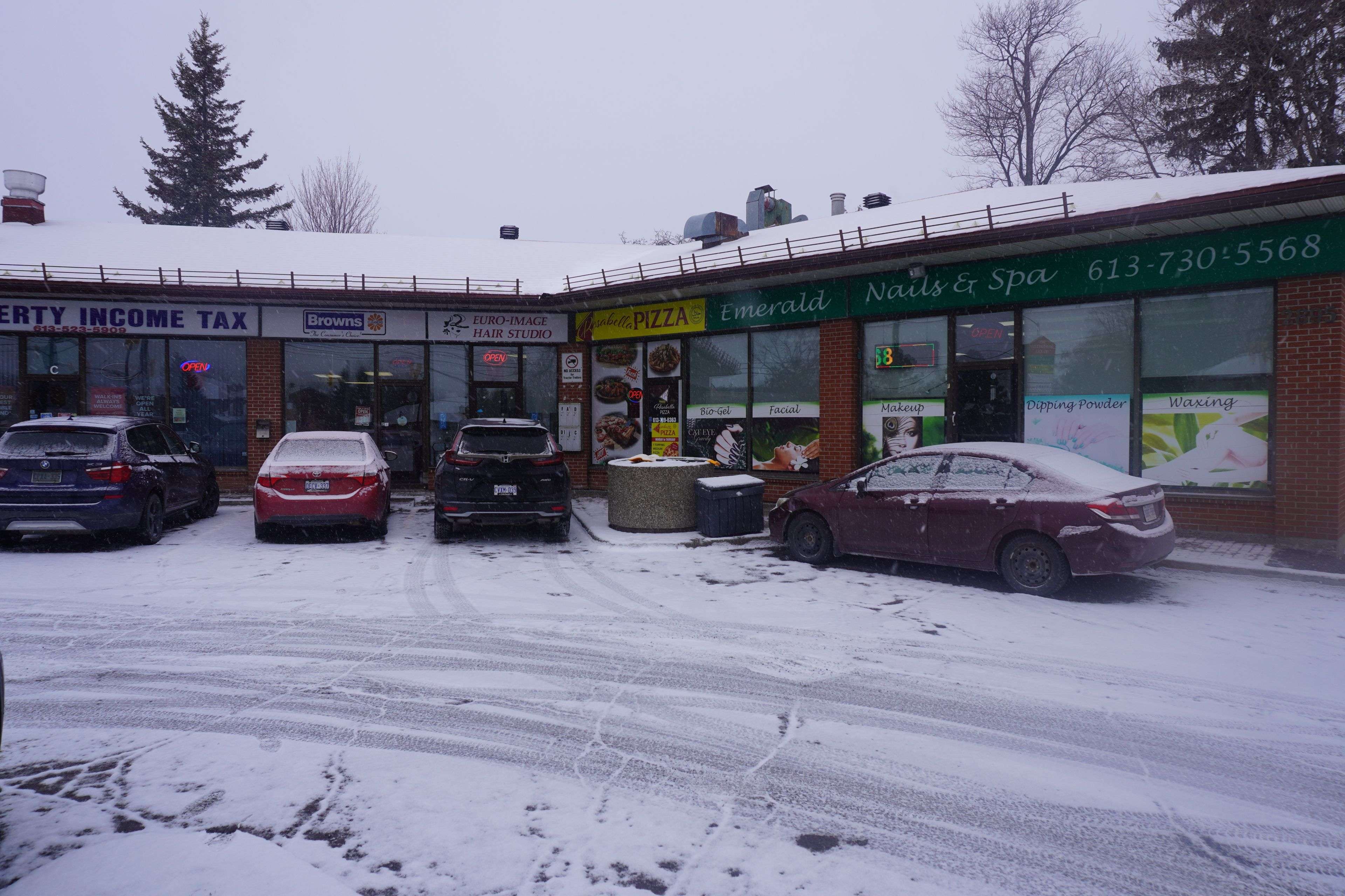 Blossom Park - Airport And Area, ON K1T 1N2,2895 BANK ST ST #D1