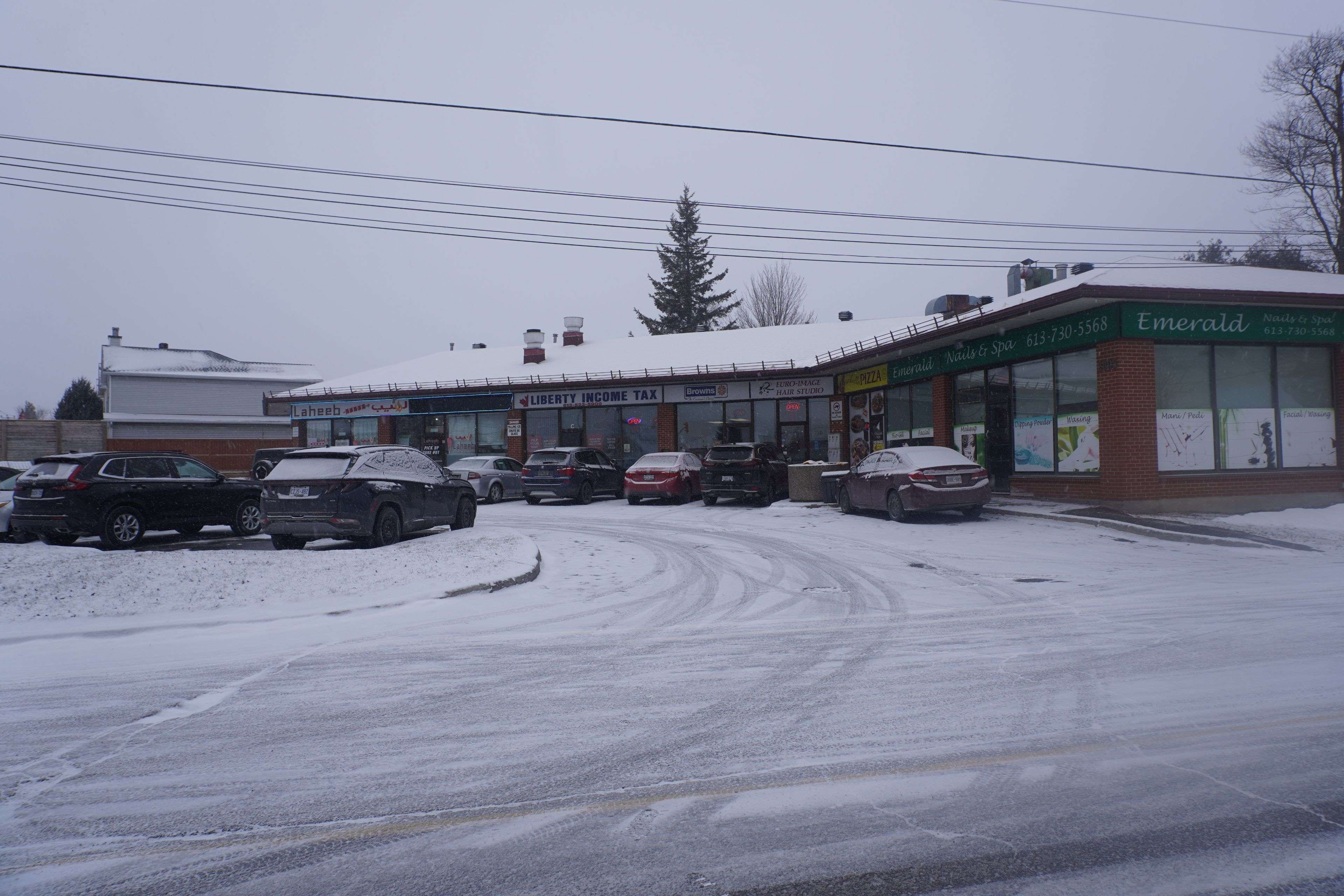 Blossom Park - Airport And Area, ON K1T 1N2,2895 BANK ST ST #D1