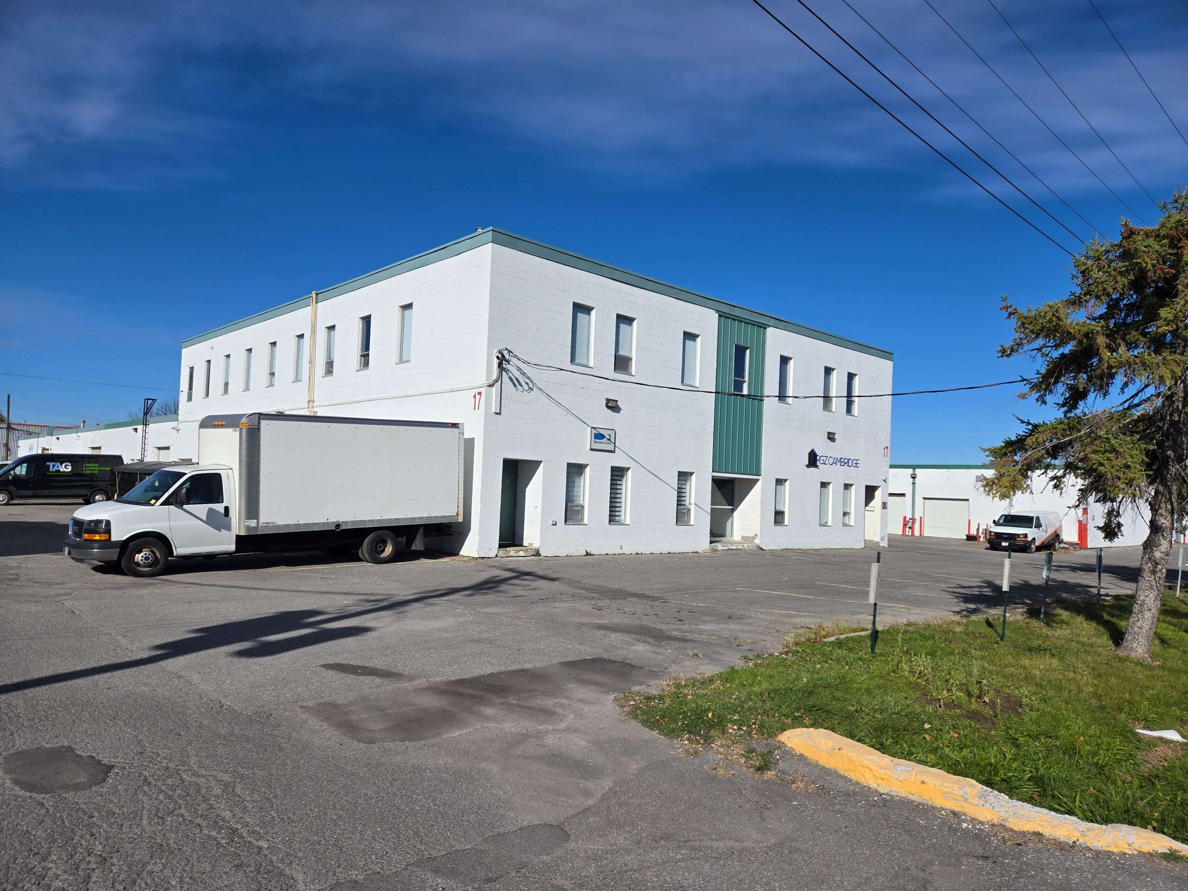 Tanglewood - Grenfell Glen - Pineglen, ON K2G 0G3,17 Grenfell CRES NW #201