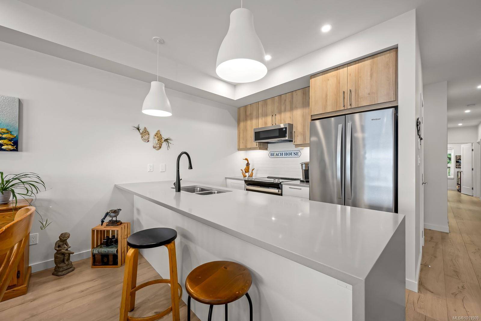 Campbell River, BC V9W 1A5,536 ISLAND Hwy S #406