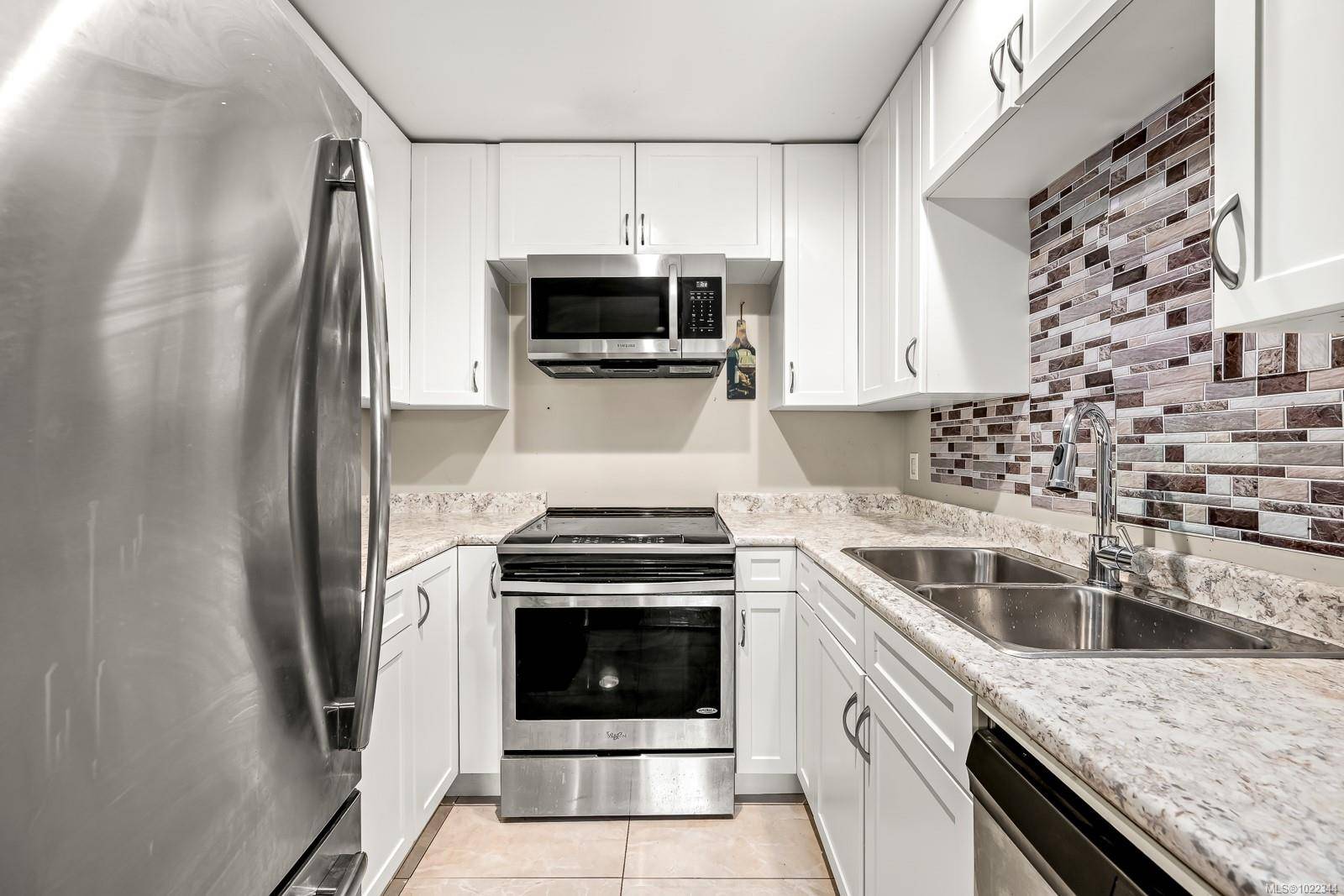 Campbell River, BC V9W 2S3,282 Birch St #409