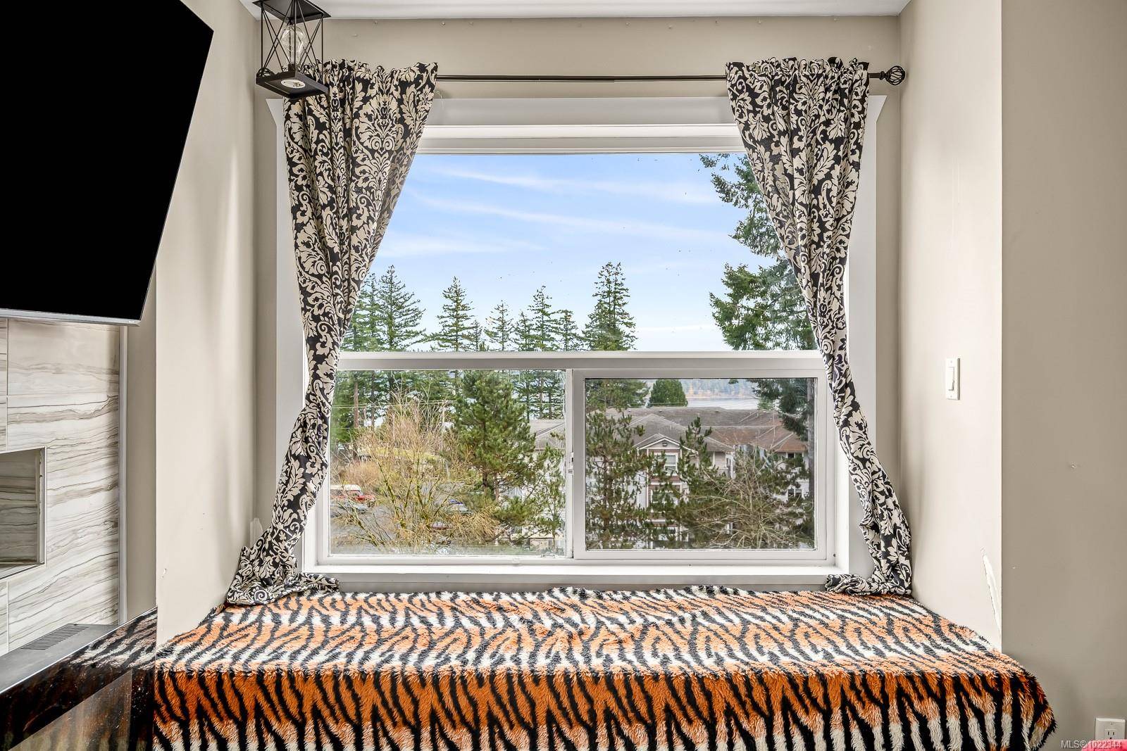 Campbell River, BC V9W 2S3,282 Birch St #409