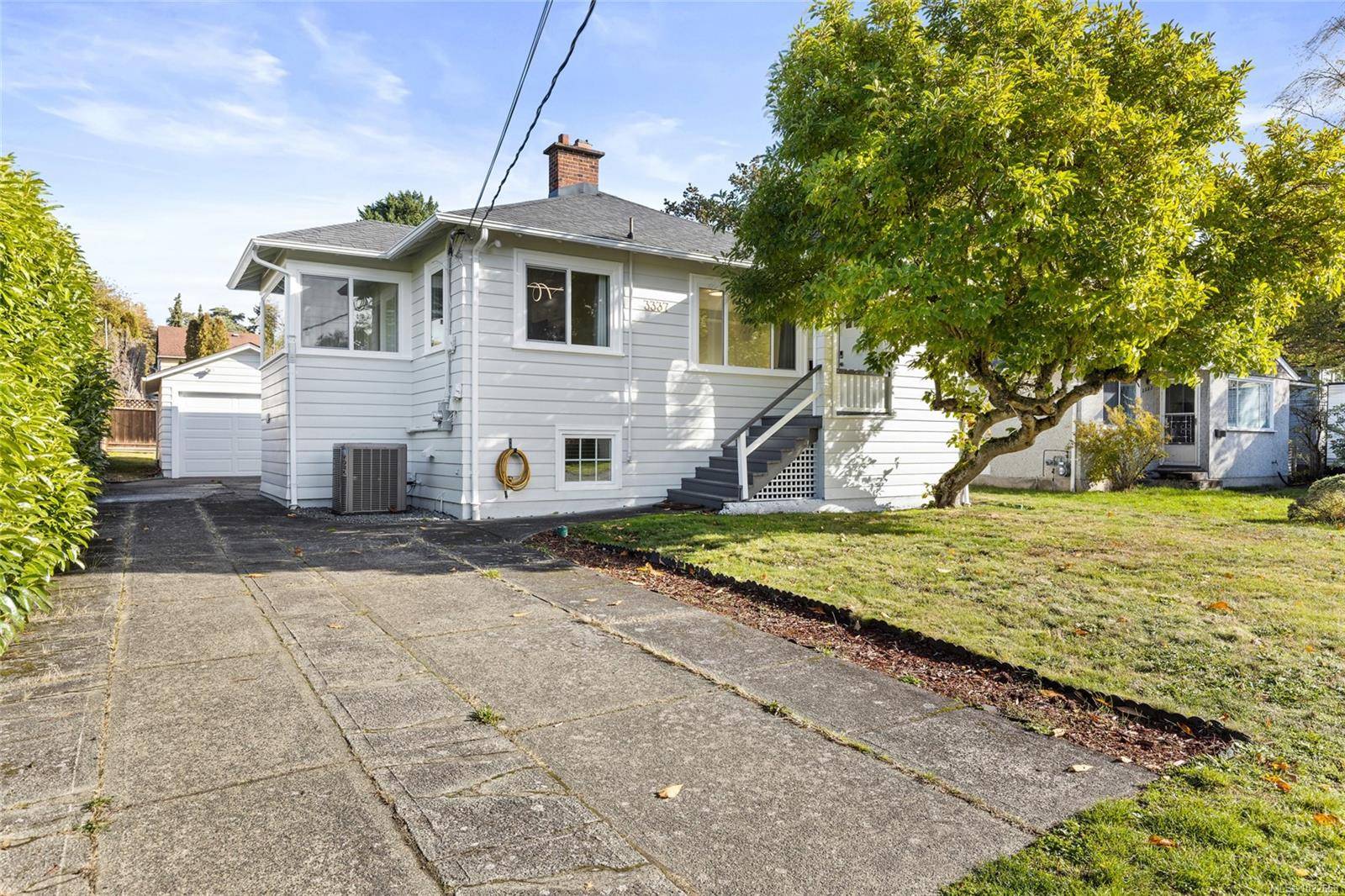 Saanich, BC V8P 4J8,3337 Kingsley St