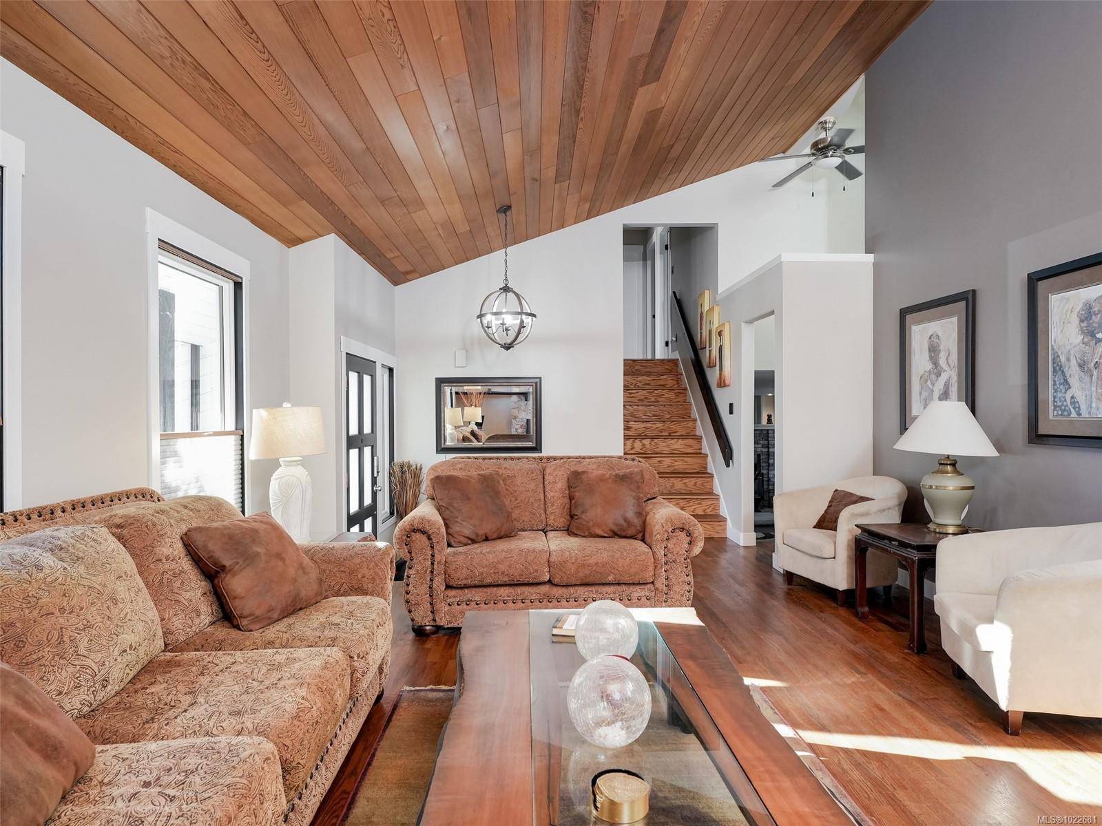 Saanich, BC V8Z 6N4,727 Paskin Way