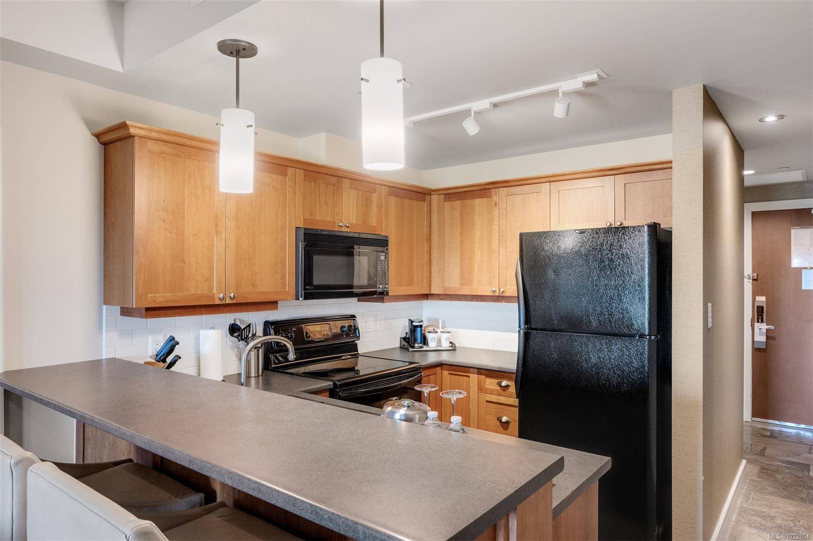 Langford, BC V9B 6R3,1999 Country Club Way #335/337 C