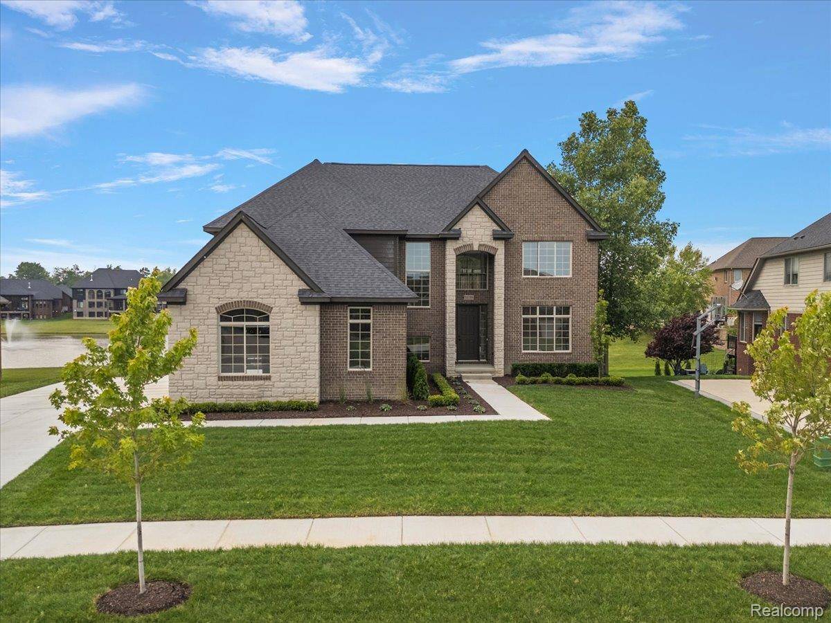 Macomb, MI 48042,16199 VIA COLICO