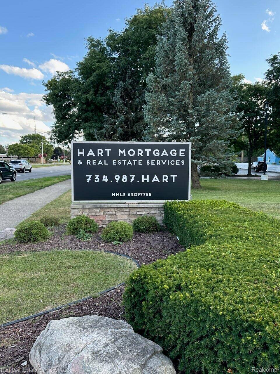 Livonia, MI 48154,15619 Farmington RD