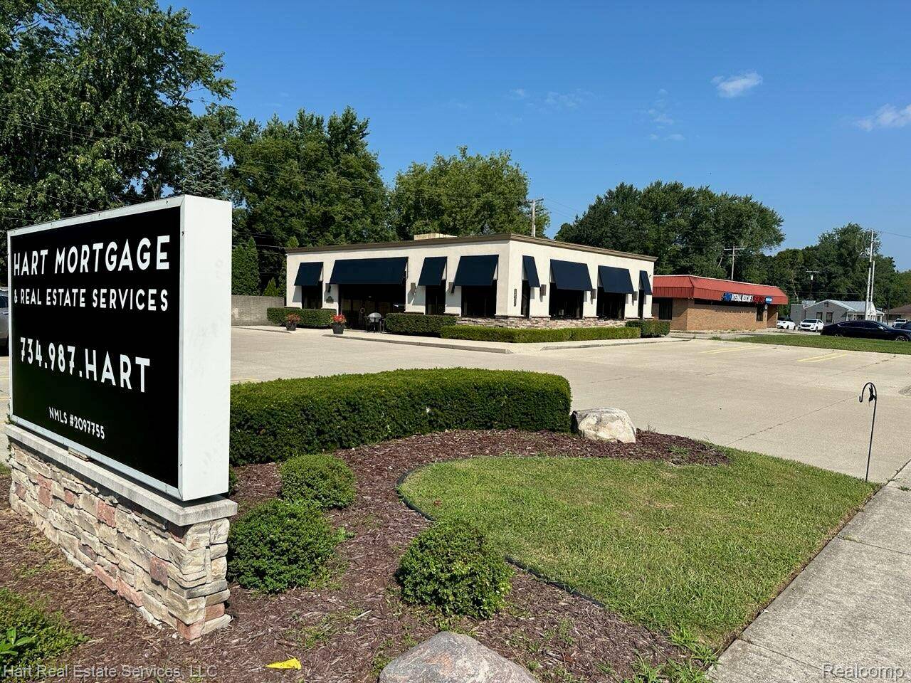 Livonia, MI 48154,15619 Farmington RD