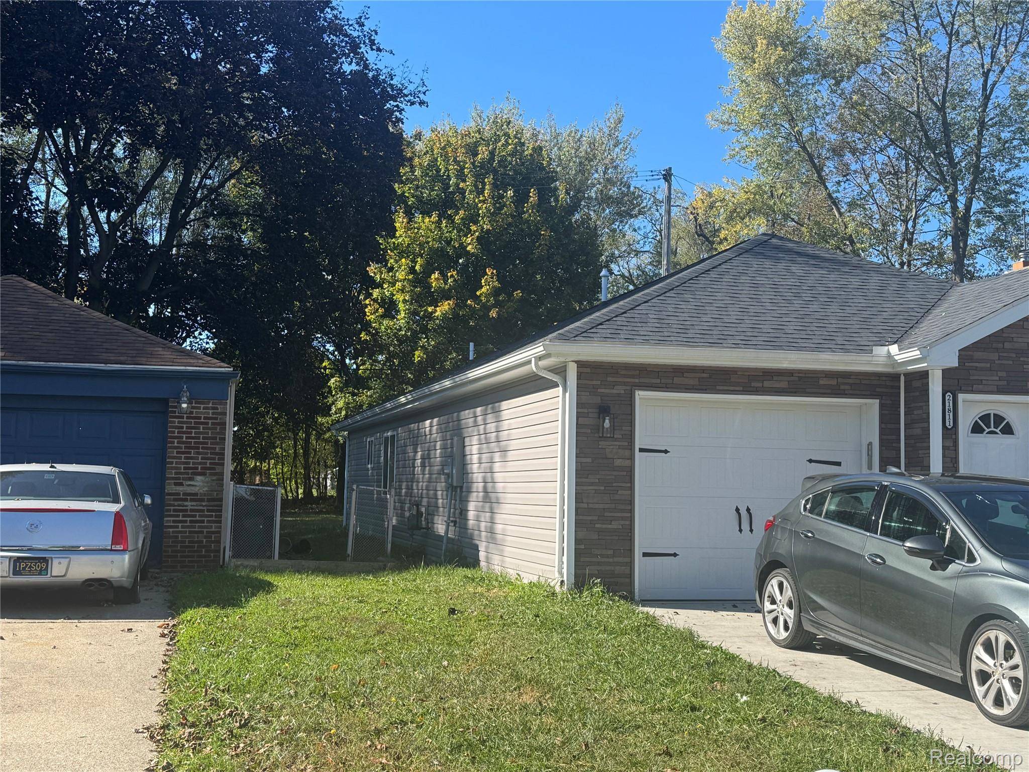 Eastpointe, MI 48021,21811 Elmwood AVE