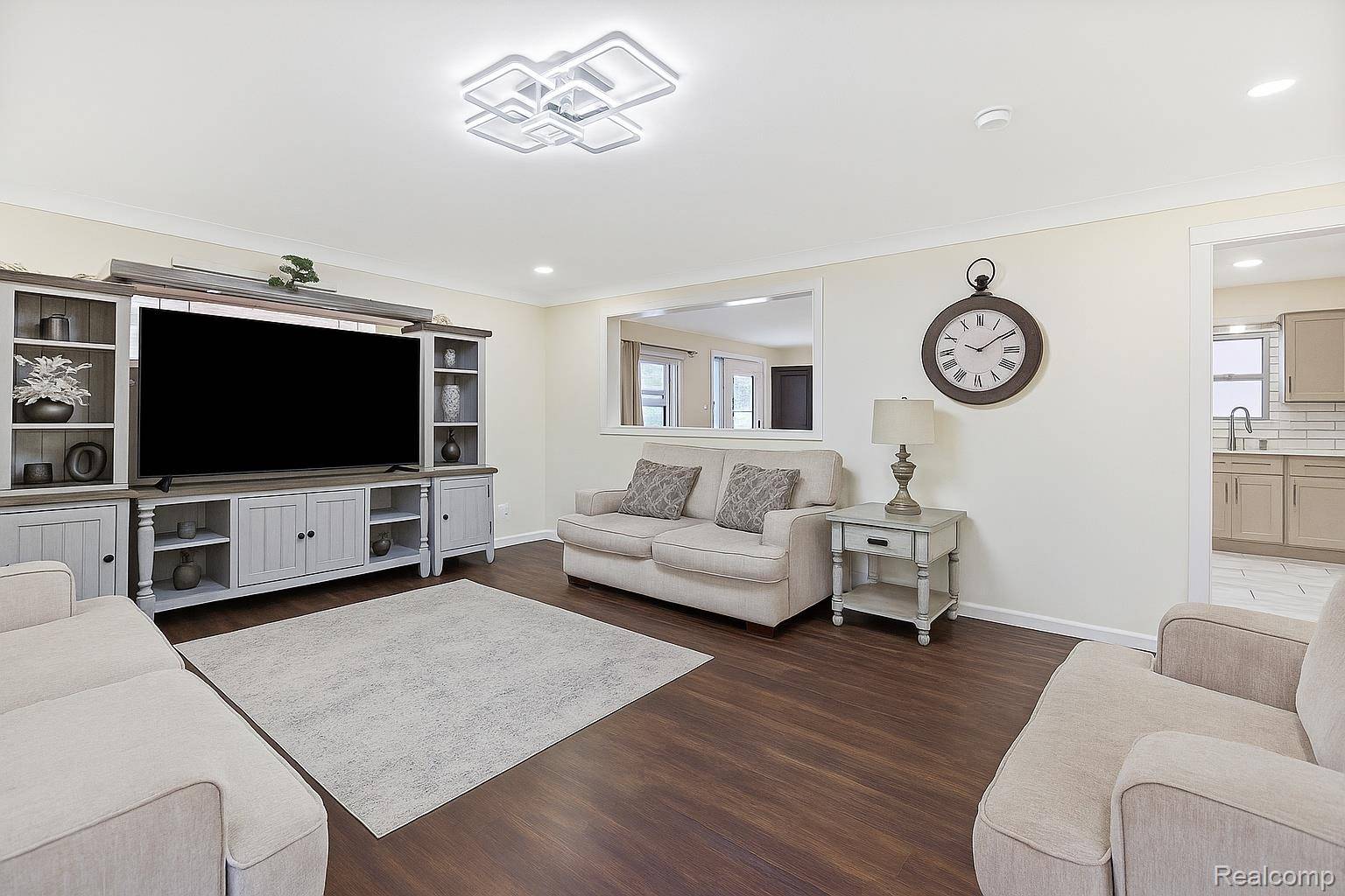 Warren, MI 48093,31042 Wellston DR