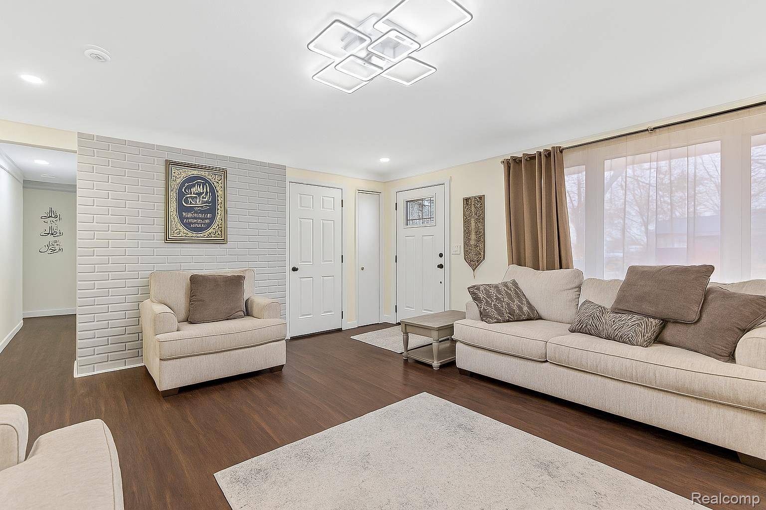 Warren, MI 48093,31042 Wellston DR