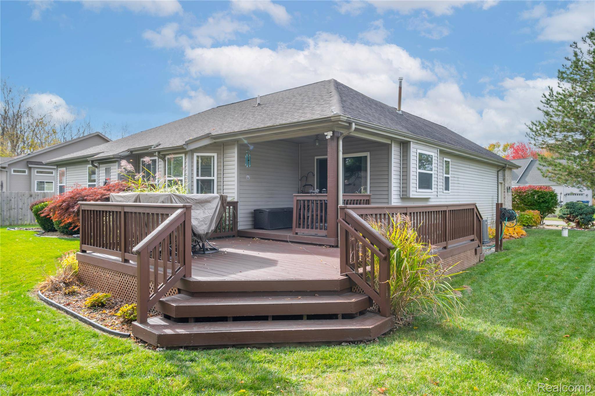 Fenton, MI 48430,2420 Torrey Grove CT