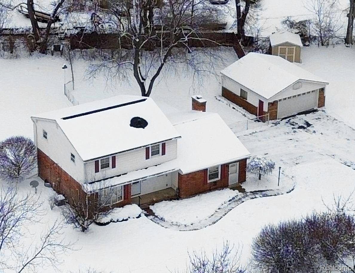 Lake Orion, MI 48362,215 Parkview BLVD